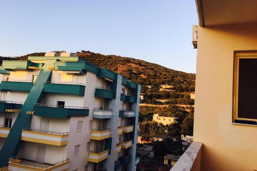 Ari'S Apartment Vlorë エクステリア 写真